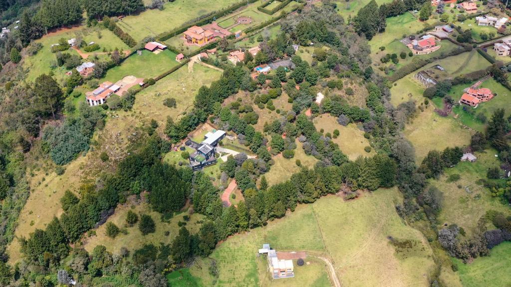 Venta de lote en La Calera, 3013mts.