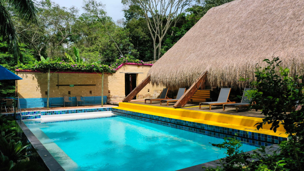 Casa Campestre en Venta en Potreritos de Nilo – 7 habitaciones y Piscina